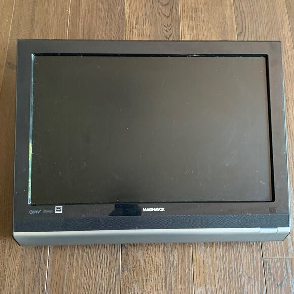 Magnavox HDTV - Picture 1 of 4